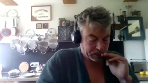 Floric Matthew online show from 05-13-26, 07:50