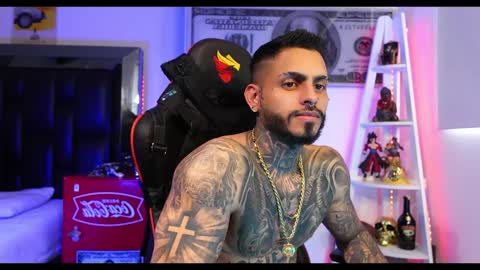 logan_hugh8 online show from 12-21-24, 04:36