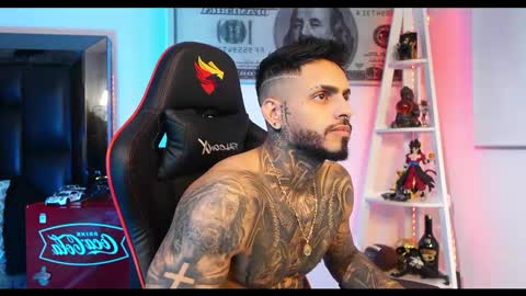 logan_hugh8 online show from 02-22-25, 09:45