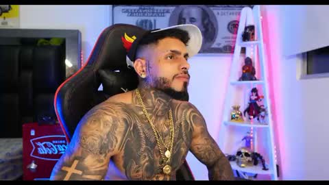 logan_hugh8 online show from 03-09-25, 04:49