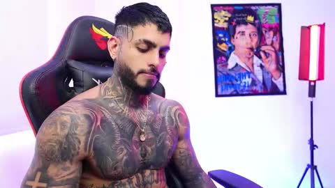 logan_hugh8 online show from 12-22-25, 02:47