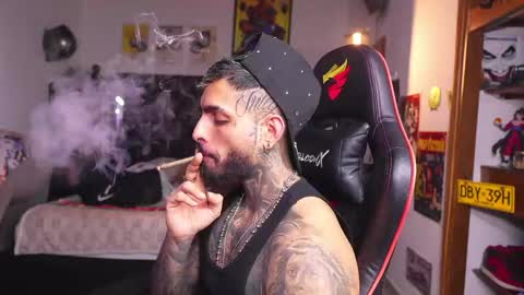 logan_hugh8 online show from 06-09-26, 10:21