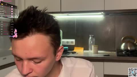 Snapshot of logan_mett chatting on 10-13-25, 03:17 Logan online show from 10-13-25, 03:17