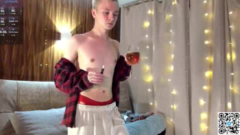 Snapshot of logan_mett chatting on 01-06-26, 08:23 Logan online show from 01-06-26, 08:23