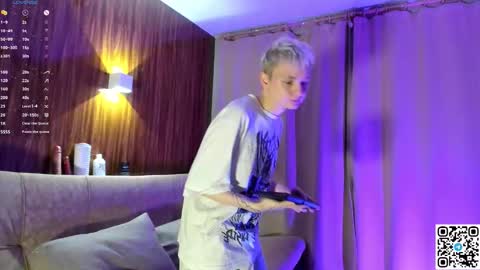 Snapshot of logan_mett chatting on 03-12-26, 04:02 Logan online show from 03-12-26, 04:02