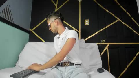 Logan Rogers online show from 10-24-25, 06:59