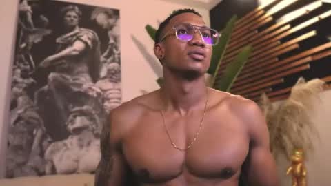 Snapshot of logan_varela chatting on 02-12-25, 01:30 logan_varela online show from 02-12-25, 01:30