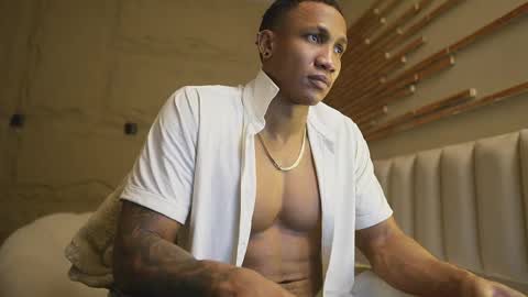 logan_varela online show from 04-01-26, 01:41