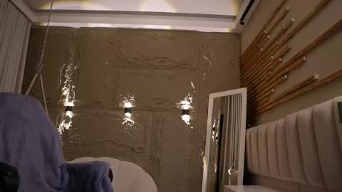 logan_varela online show from 04-19-26, 06:10