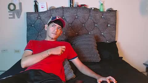 logan_willyams_ online show from 09-20-25, 12:33