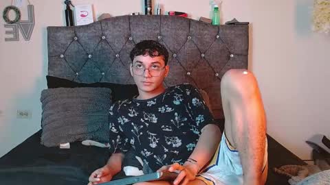 logan_willyams_ online show from 09-20-25, 10:55