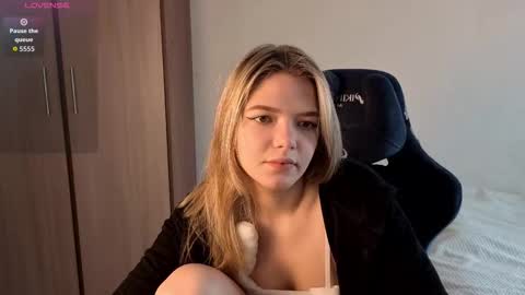 Logan and Katana online show from 10-13-25, 10:04