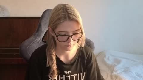 Logan and Katana online show from 04-02-26, 12:47