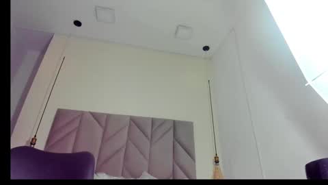 Snapshot of logangreys chatting on 02-17-26, 11:00 LoganGreys online show from 02-17-26, 11:00