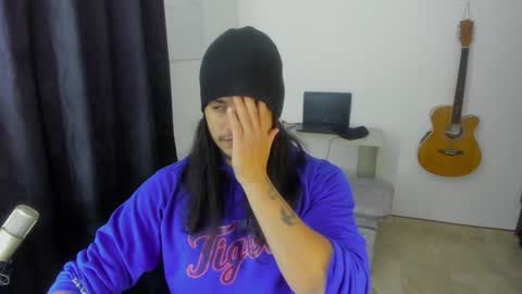 Snapshot of loganhot22 chatting on 01-11-25, 02:52 Logan online show from 01-11-25, 02:52