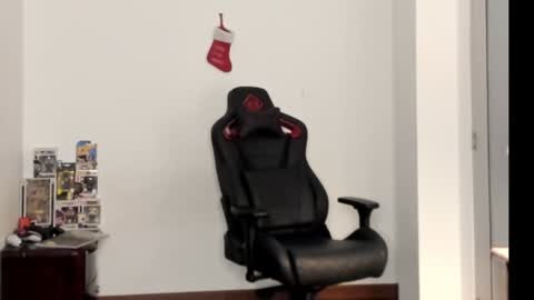 Snapshot of logannick chatting on 01-03-25, 08:10 Logan online show from 01-03-25, 08:10