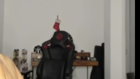 Snapshot of logannick chatting on 01-16-25, 08:54 Logan online show from 01-16-25, 08:54