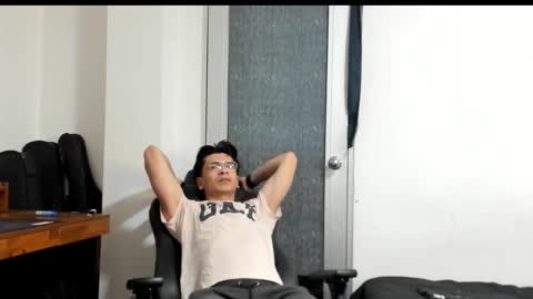 Snapshot of logannick chatting on 09-16-25, 07:31 Logan online show from 09-16-25, 07:31