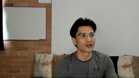 Snapshot of logannick chatting on 05-25-26, 04:24 Logan online show from 05-25-26, 04:24
