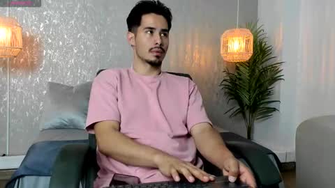 Loghan online show from 09-28-25, 03:34