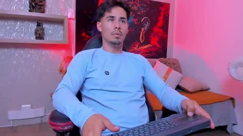 Loghan online show from 10-07-25, 03:47