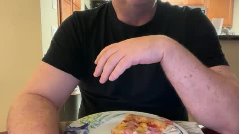 Snapshot of logical12345 chatting on 11-16-25, 03:23 logical12345 online show from 11-16-25, 03:23