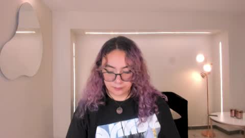 Snapshot of loiseharper chatting on 05-16-26, 07:56 Loise online show from 05-16-26, 07:56