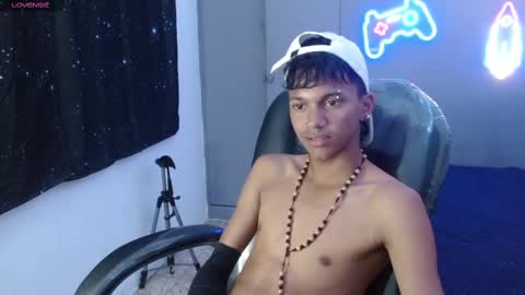 LOUIS online show from 02-11-25, 02:46