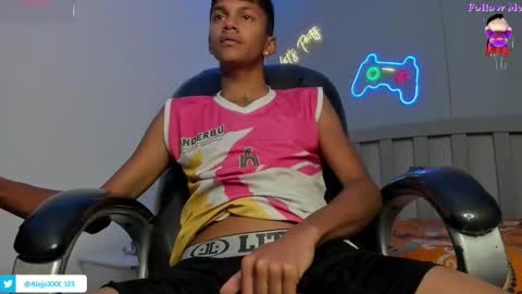 LOUIS online show from 09-15-25, 02:44