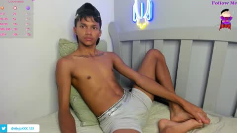 LOUIS online show from 09-29-25, 03:33