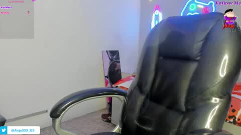 LOUIS online show from 10-05-25, 04:55