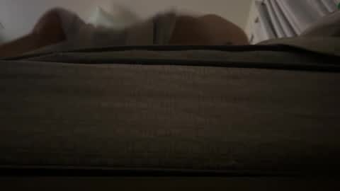 Snapshot of lokiiiii1998cubito chatting on 12-16-25, 12:43 lokiiiii1998cubito online show from 12-16-25, 12:43