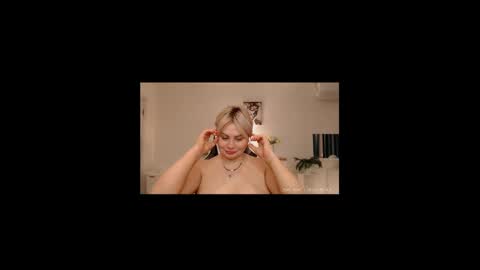  Lola  online show from 04-23-26, 05:41