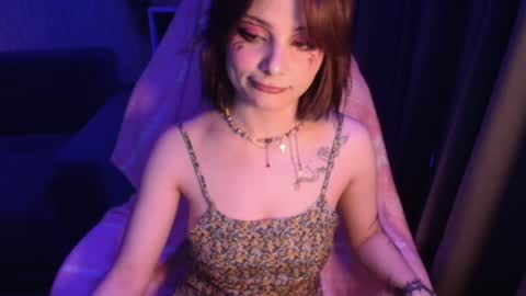 lola online show from 02-08-25, 12:06