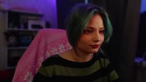 lola online show from 11-28-25, 05:54