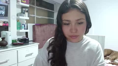 Lola  online show from 10-26-25, 03:12