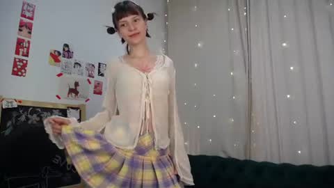 Lola online show from 07-20-26, 12:18