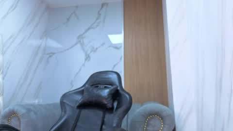 Snapshot of lola_roses_tf chatting on 05-16-26, 07:56 Lola online show from 05-16-26, 07:56