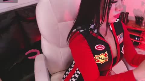 Lola  online show from 04-29-26, 03:16