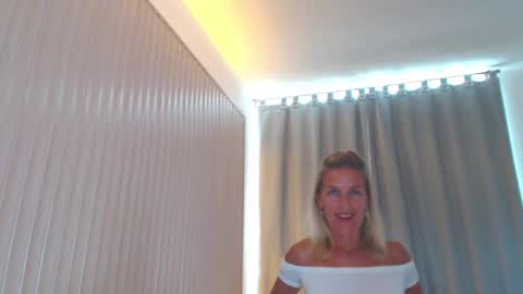 Lola online show from 12-04-24, 06:55