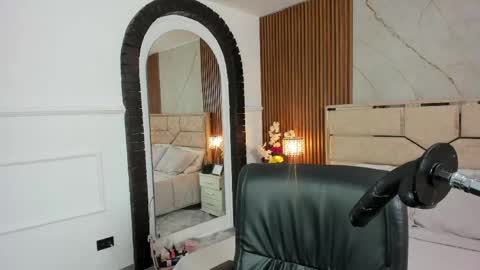 Lola Angel online show from 04-30-26, 07:53