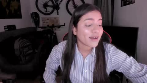 lolaasmith_21 online show from 02-24-26, 09:46