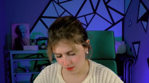 Snapshot of lolaasmus chatting on 12-04-24, 11:24 I consider myself the god Loki but life just calls me LOL online show from 12-04-24, 11:24