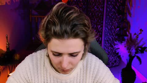 Snapshot of lolaasmus chatting on 12-07-24, 02:02 I consider myself the god Loki but life just calls me LOL online show from 12-07-24, 02:02