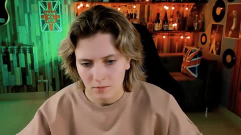 Snapshot of lolaasmus chatting on 12-11-24, 08:04 I consider myself the god Loki but life just calls me LOL online show from 12-11-24, 08:04