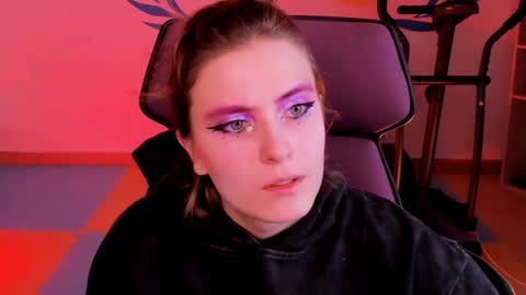 Snapshot of lolaasmus chatting on 12-15-24, 08:19 I consider myself the god Loki but life just calls me LOL online show from 12-15-24, 08:19