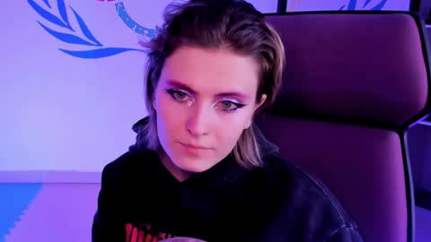 Snapshot of lolaasmus chatting on 12-15-24, 02:27 I consider myself the god Loki but life just calls me LOL online show from 12-15-24, 02:27