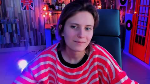 Snapshot of lolaasmus chatting on 01-08-25, 08:06 I consider myself the god Loki but life just calls me LOL online show from 01-08-25, 08:06