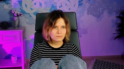 Snapshot of lolaasmus chatting on 01-31-25, 02:17 I consider myself the god Loki but life just calls me LOL online show from 01-31-25, 02:17