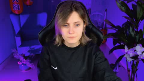 Snapshot of lolaasmus chatting on 02-04-25, 05:10 I consider myself the god Loki but life just calls me LOL online show from 02-04-25, 05:10